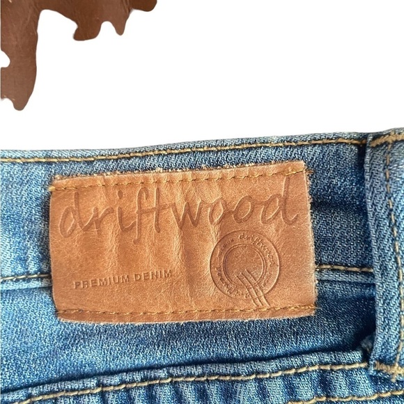 Driftwood Audrey Jeans Size 29, embroidered down the side - Picture 5 of 6